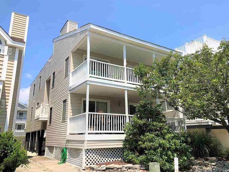 1st image of 3218 Central Ave #2