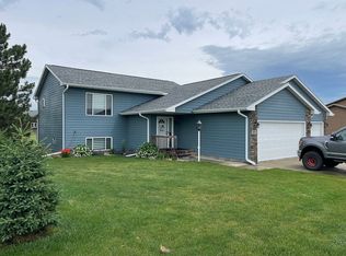 639 Apple Creek Rd, Parker, SD 57053