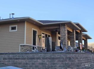 18 Snake River Rd, Asotin, WA 99402