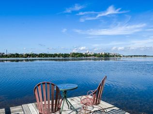 809 S Shore Dr, Madison, WI 53715