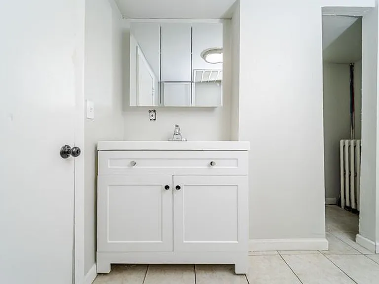 169 Hutton St #1 — Photo 7
