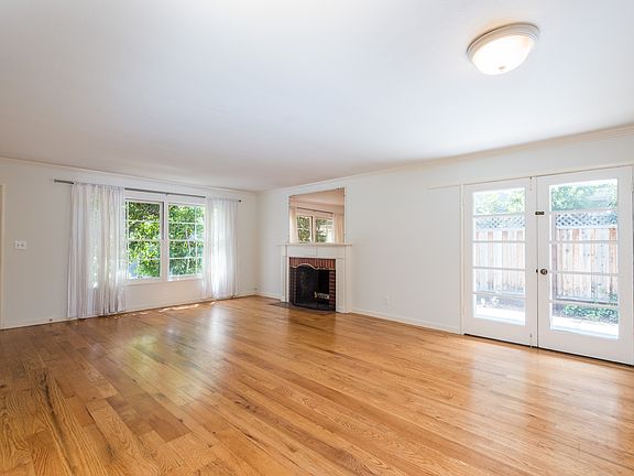 3rd image of 307 Stanford Ave