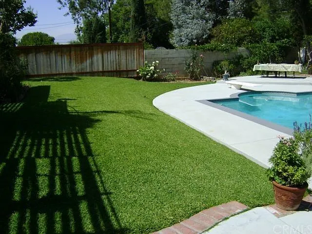 123 Masters Ave — Photo 3