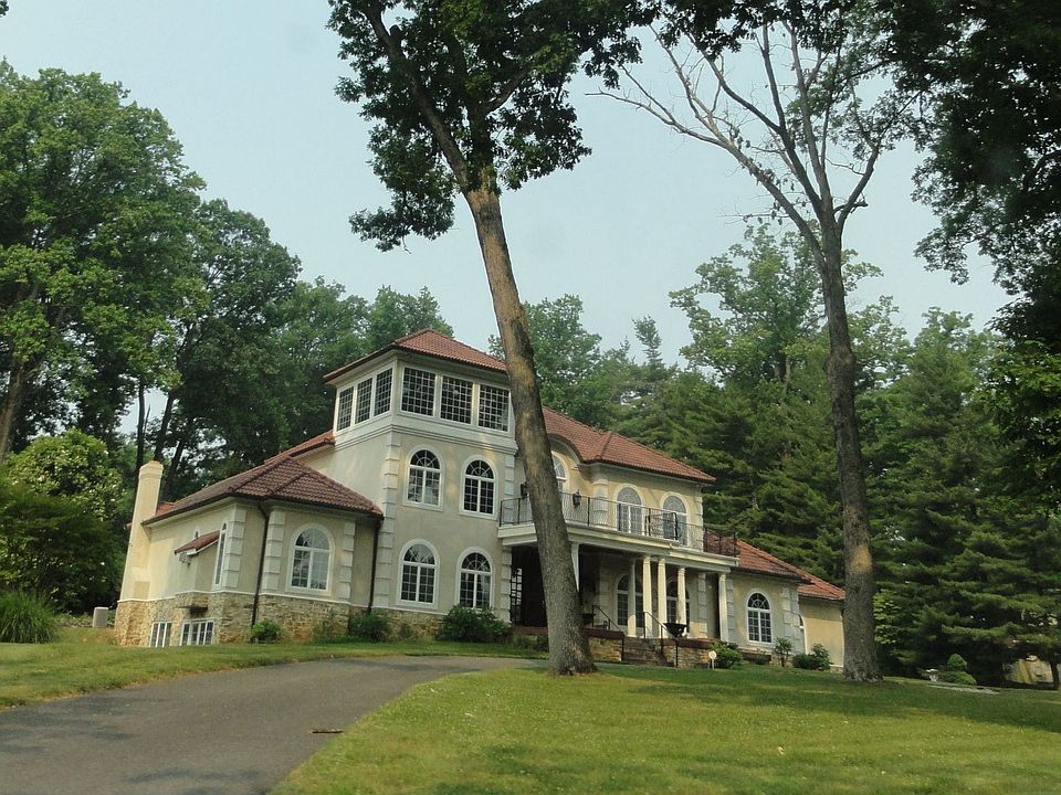 2nd image of 3130 Edgewood Rd