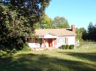 1461 Rocky Ridge Rd, Enoree, SC 29335