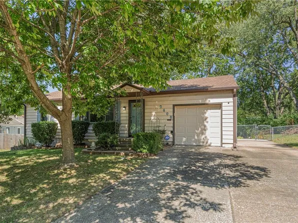 8608 W 69th Ter, Overland Park, KS 66204