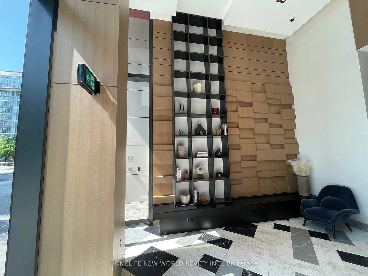 2 bed, $2,450 — Photo 2
