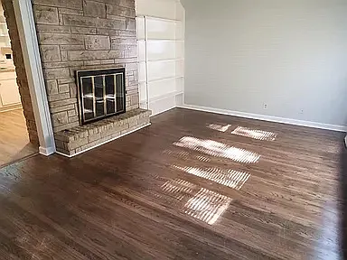 8000 Bluebonnet Rd — Photo 2