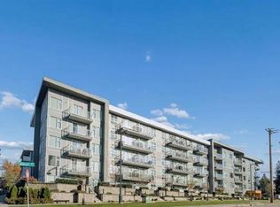 10838 Whalley Blvd #111, Surrey, BC V3R 5J7