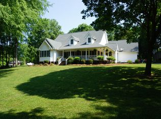 2310 Oxford Dr, Kannapolis, NC 28081