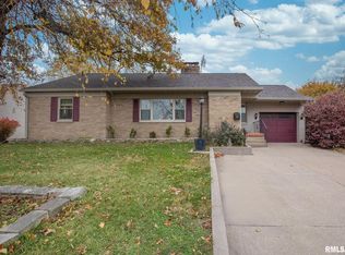 2931 30th Ave, Rock Island, IL 61201