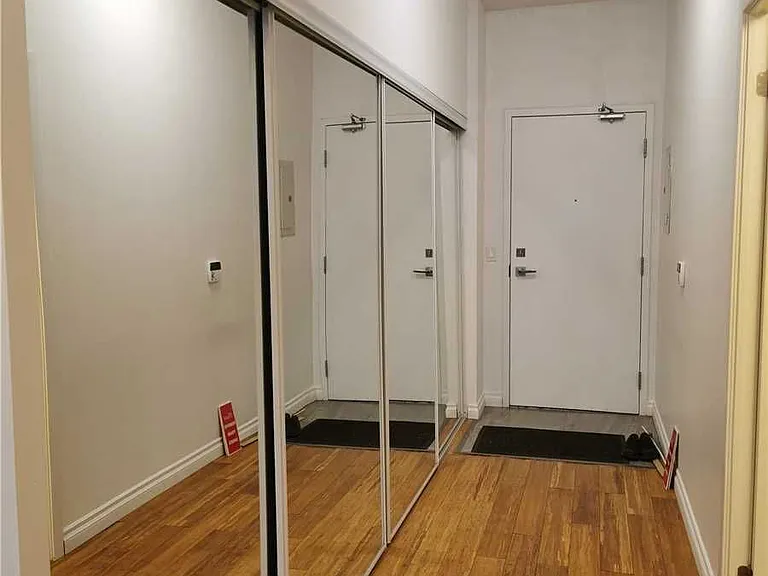 832 Bay St #214 — Photo 3