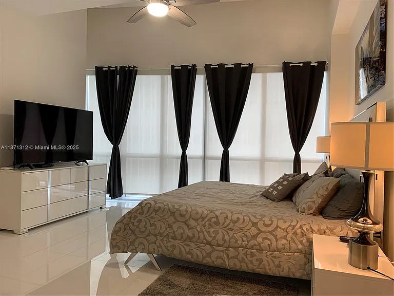851 NE 1st Ave #502 — Photo 9