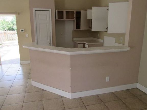 2nd image of 3324 Kelsey Ln