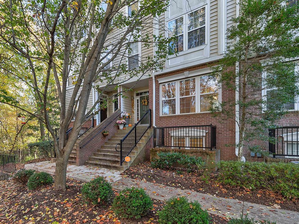 1st image of 11622A Cavalier Landing Ct