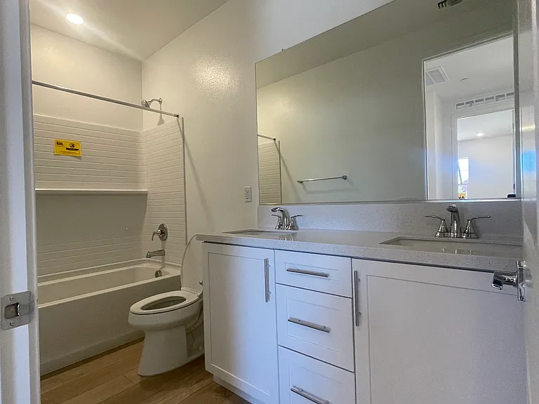 5529 W Avenue K13 — Photo 11