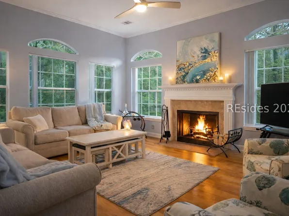 4 Indigo Run Dr APT 1320, Hilton Head Island, SC 29926