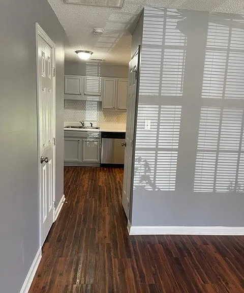 125 Lorraine Dr — Photo 4
