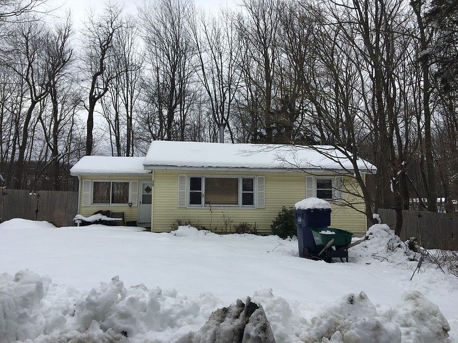 1st image of 220 Canadawa Ln