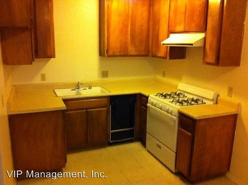 1st image of 16280 Sequoia St
