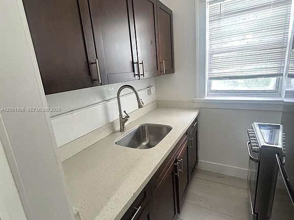 3rd image of 967 SW 5th St #16