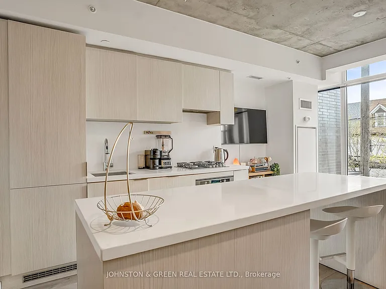 109 Ossington Ave #207 — Photo 4