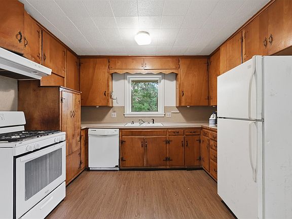 3rd image of 1506 E 29th St