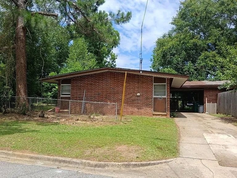 1903 S Flintlock Dr — Photo 2
