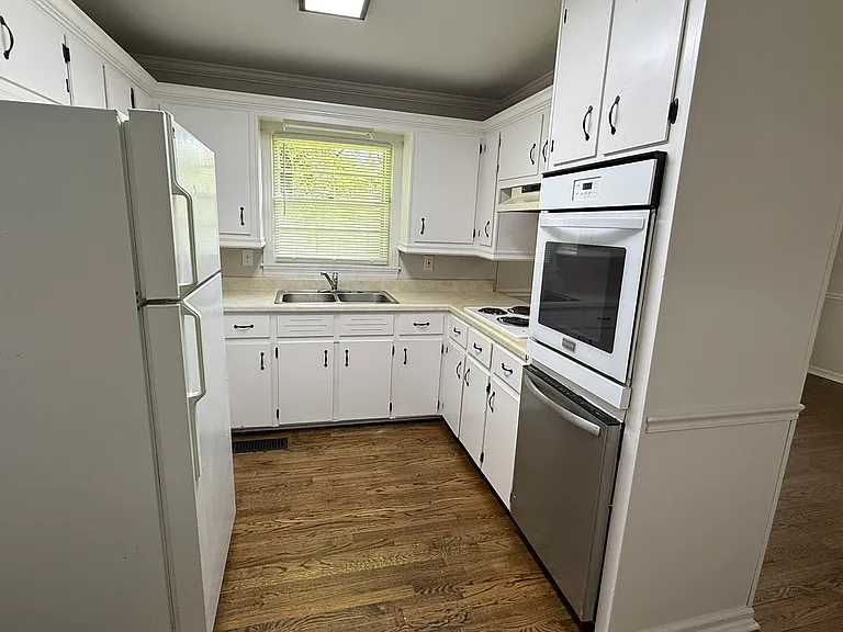 3702 Vogel Dr NW — Photo 8