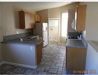 3rd image of 423 Yarnell Dr