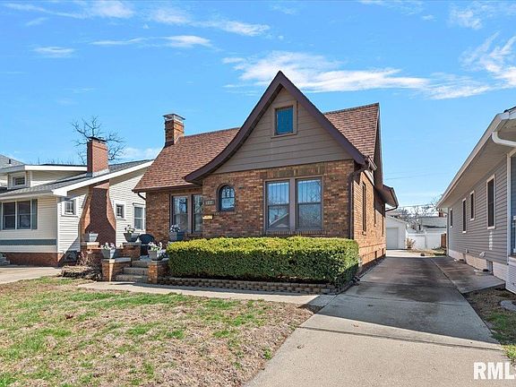 3rd image of 1832 S State St