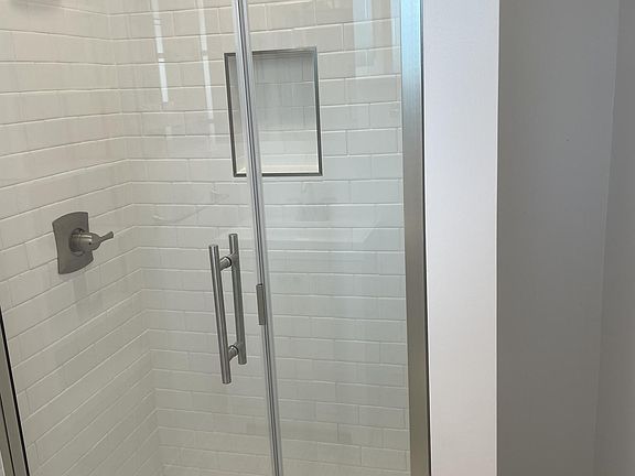 3rd image of 1140 Elm Dr #1