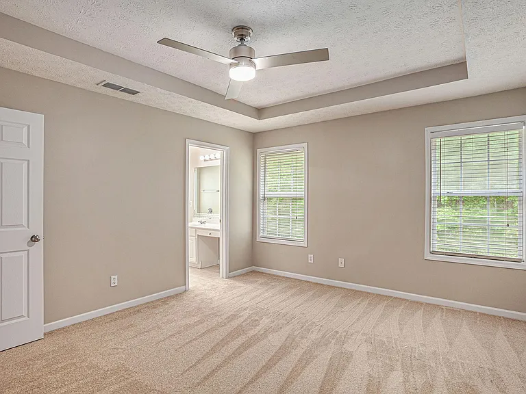 226 Alton Cir — Photo 19