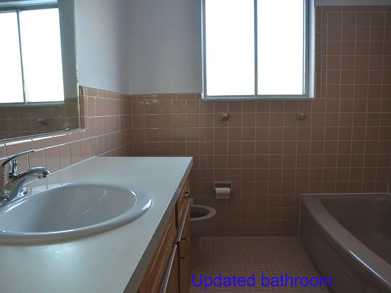 5447 Chicago Rd — Photo 13