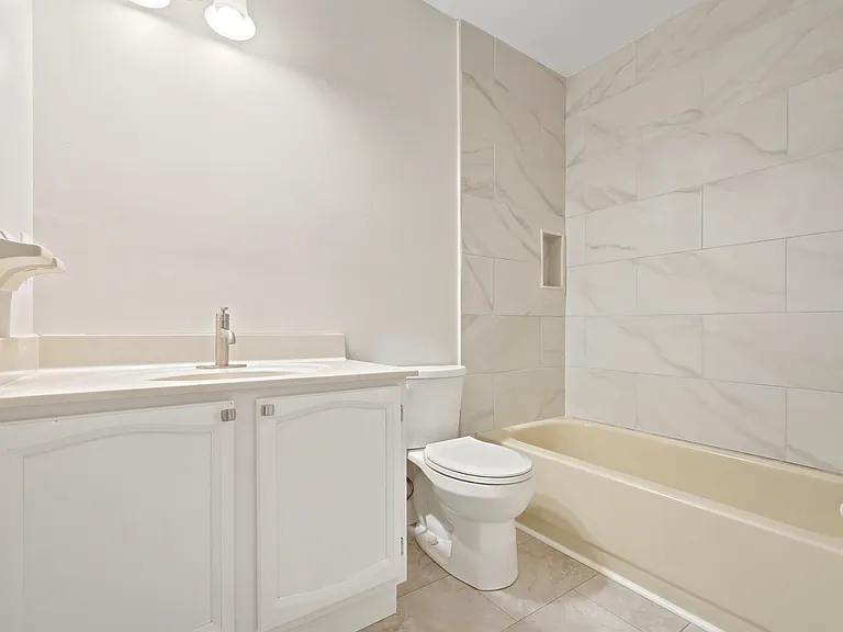 703 Porter Way W — Photo 21
