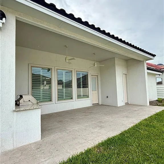 2818 Esmeralda St — Photo 41