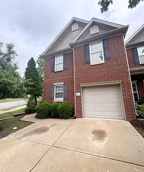 8401 Charbay Cir — Photo 1
