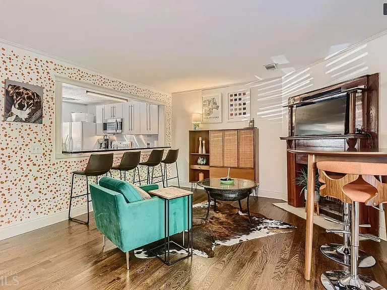 2208 Queen Anne Ct — Photo 14