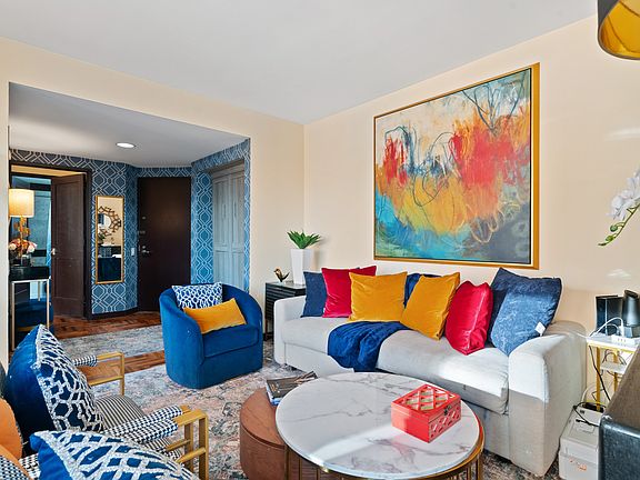 3rd image of 150 W 56th St APT 3007