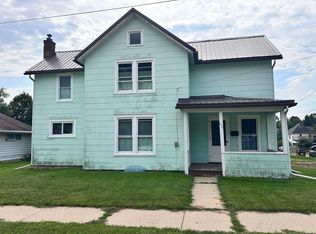 639 W Ordway St, Freeport, IL 61032
