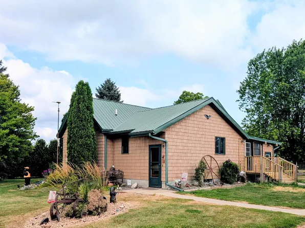 N4027 Twin Lake Ln, Eden, WI 53019