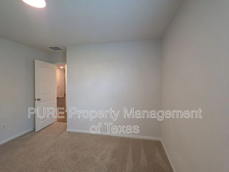 13708 Howser Trce — Photo 11