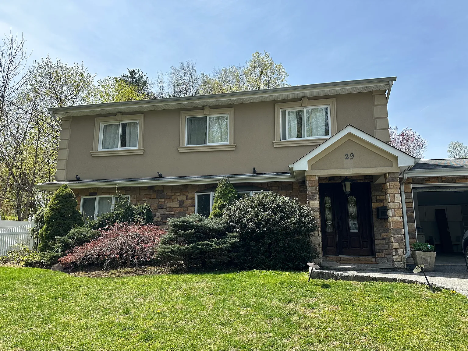 3 bed, 2460 sqft, $10,000 — Photo 1
