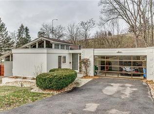 2335 Marbury Rd, Pittsburgh, PA 15221