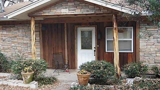 1st image of 276 Shoreline Dr N