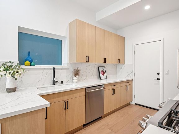 2nd image of 1117-1121 Guerrero St #2