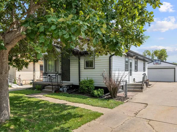 3449 10th Ave, Council Bluffs, IA 51501