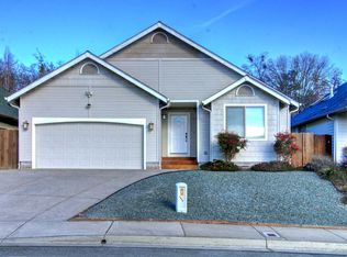 1108 NW F St, Grants Pass, OR 97526