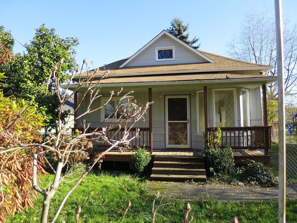 1st image of 11642 42nd Ave S