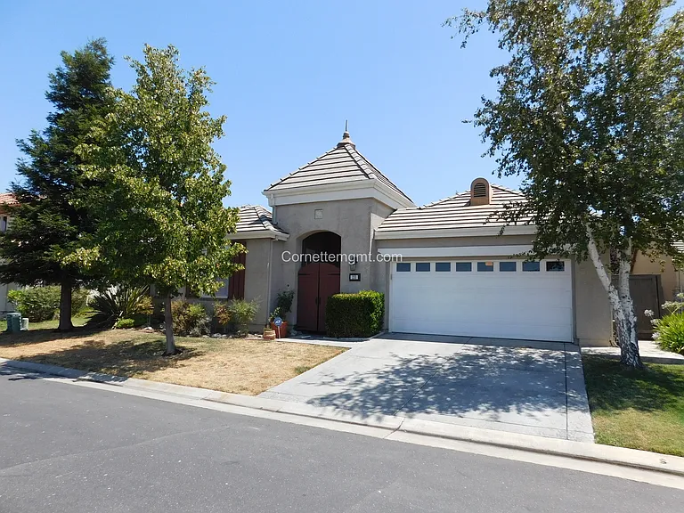 231 Lanfranco Cir — Photo 1